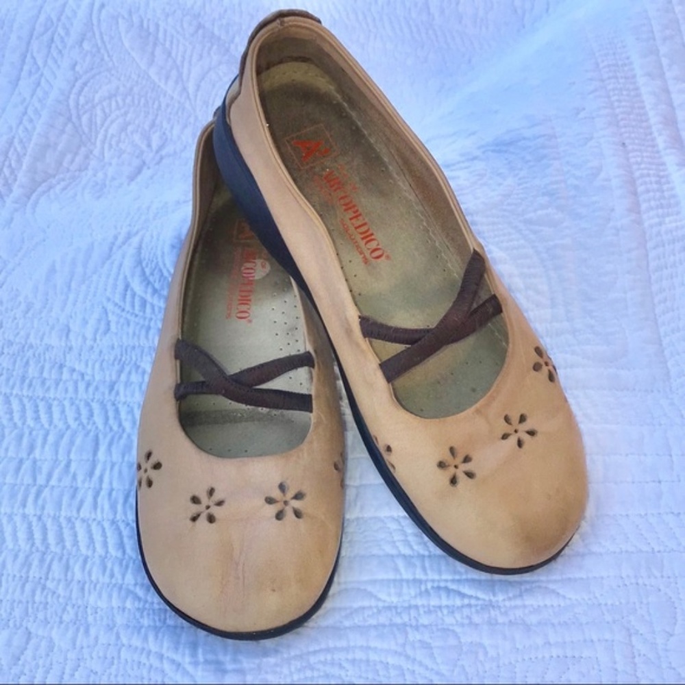 Women’s Arcopedico Tan Mary Janes